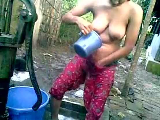 Village Indian Desi Outdoor Bath Nude Indian Porn XXX Indian Porn